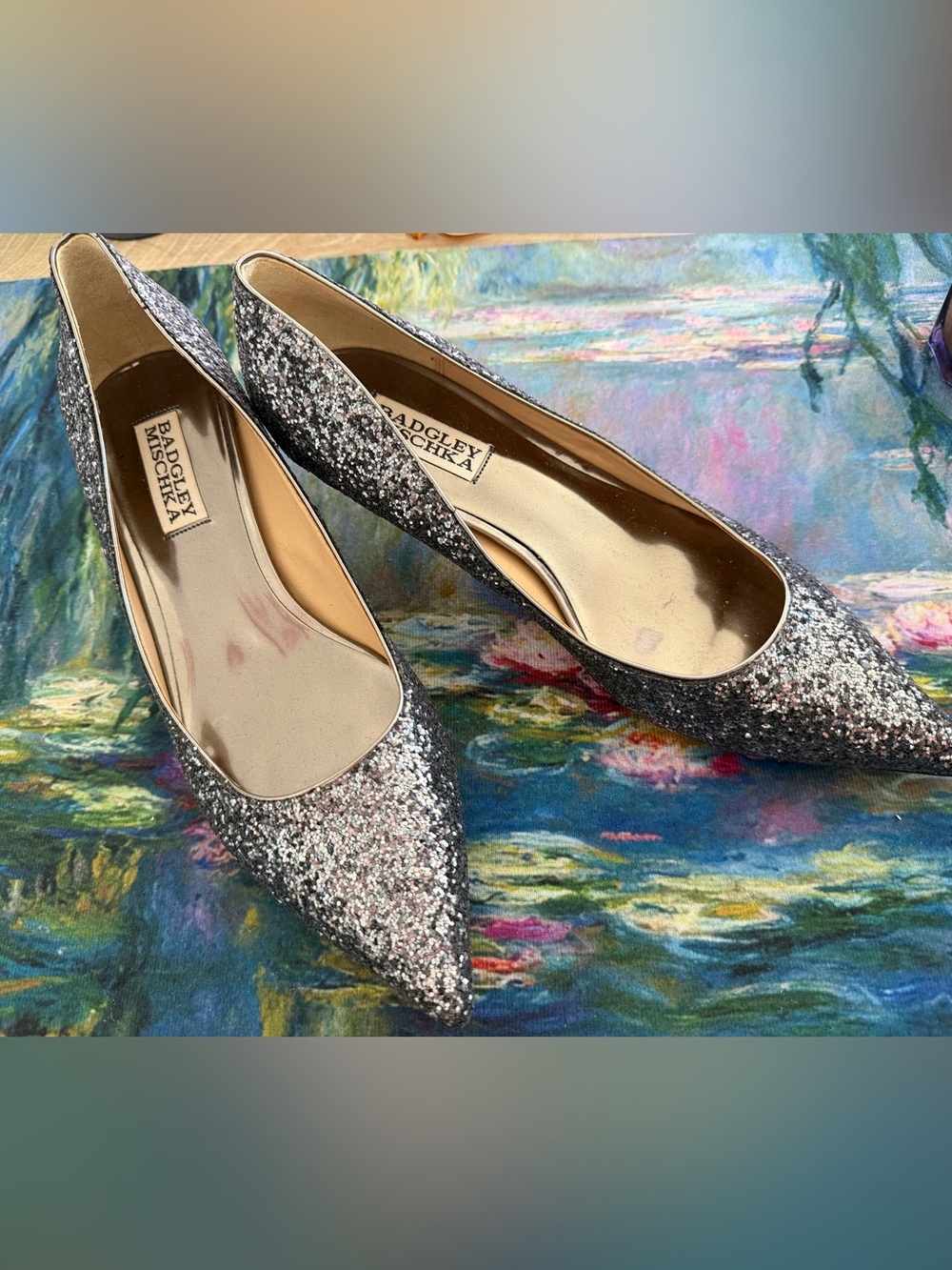 NEW Badgley Mischka pewter Glitter Pointed kitten heel pumps 7